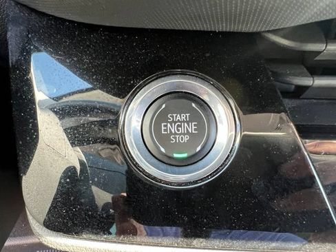 Used 2024 Buick Envision Preferred AWD/4WD image 31