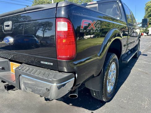 Used 2016 Ford F250 Lariat w/ Lariat Ultimate Package AWD/4WD image 8