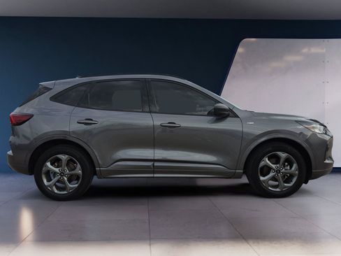 Used 2023 Ford Escape ST-Line w/ Tech Pack #1 FWD image 6