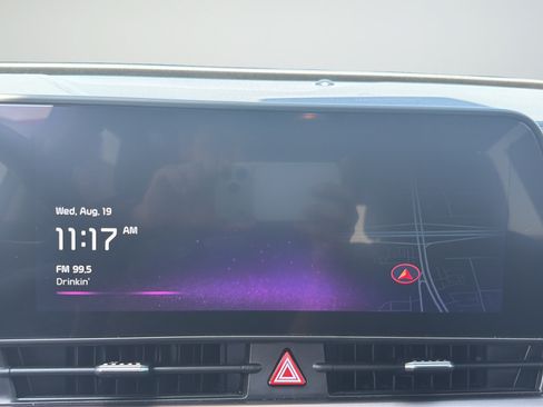 Used 2024 Kia Sportage EX FWD image 46