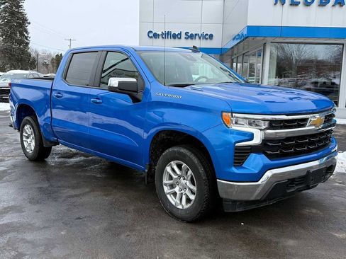 Used 2025 Chevrolet Silverado 1500 LT image 3