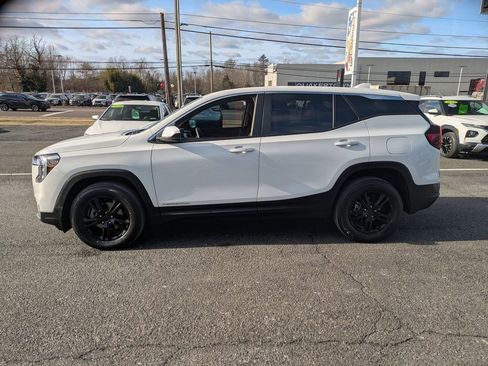 Used 2022 GMC Terrain SLE image 8