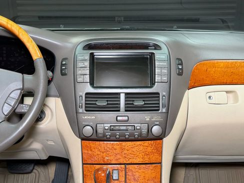 Used 2005 Lexus LS 430 RWD image 28