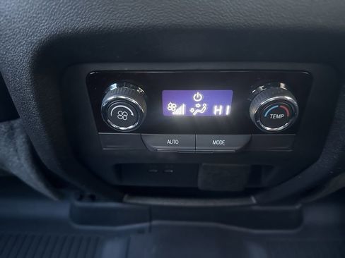 Used 2026 Chevrolet Traverse LT w/ Midnight/Sport Edition image 30