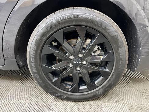 Used 2024 Kia Carnival SX FWD image 29