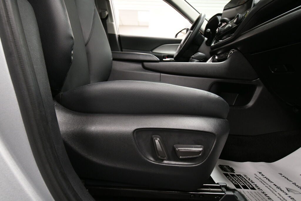 Certified 2025 Toyota Grand Highlander AWD image 30