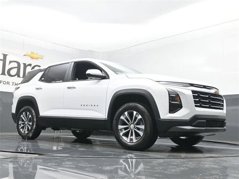 New 2026 Chevrolet Equinox LT w/ Convenience Package II image 2