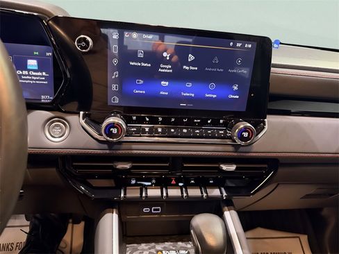 Used 2024 Chevrolet Colorado Z71 w/ Z71 Convenience Package 2 image 20