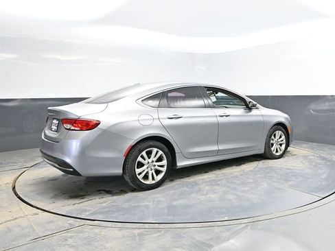 Used 2015 Chrysler 200 Limited w/ Convenience Group image 10