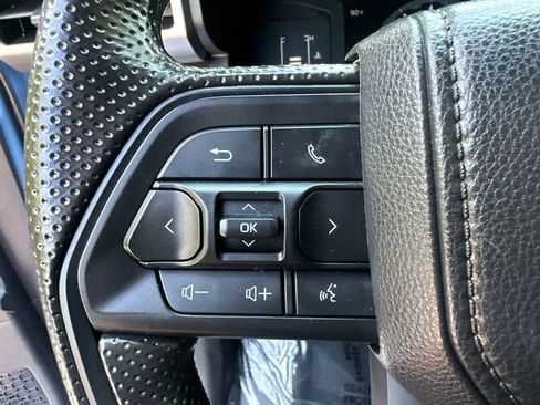 Certified 2026 Toyota Tacoma SR5 AWD/4WD image 31