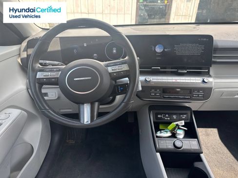 Used 2025 Hyundai Kona SEL FWD image 12