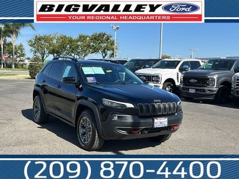Used 2022 Jeep Cherokee Trailhawk w/ Trailer Tow Group AWD/4WD image 1