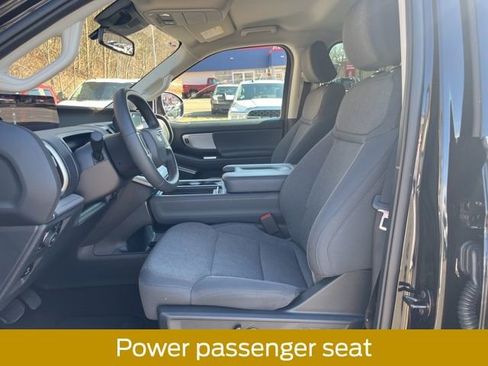 Certified 2025 Ford Expedition Active AWD/4WD image 24