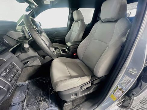 Used 2025 Toyota Tacoma SR5 RWD image 10