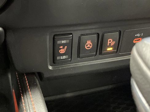 Used 2023 Nissan Frontier PRO-4X image 8