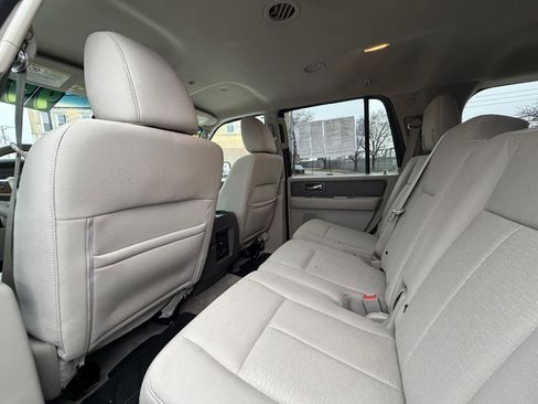 Used 2013 Ford Expedition XLT image 15