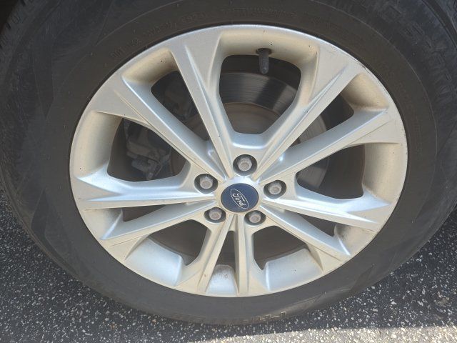 Used 2019 Ford Escape SE FWD image 11