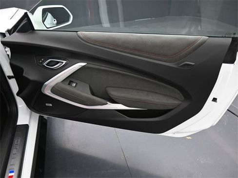Used 2020 Chevrolet Camaro ZL1 image 9