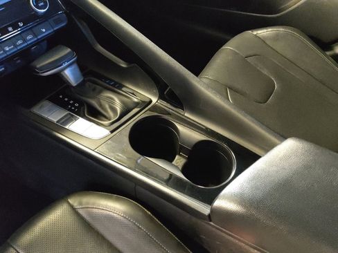 Used 2023 Hyundai Elantra Limited image 26