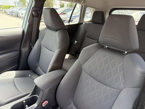 Certified 2023 Toyota Corolla Cross LE FWD image 10