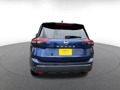 Used 2025 Nissan Rogue SV AWD/4WD image 10