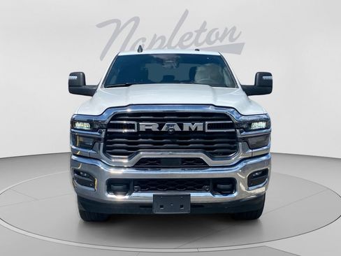 Used 2026 RAM 2500 Big Horn AWD/4WD image 9