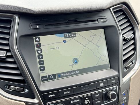 Used 2017 Hyundai Santa Fe Sport w/ 2.0T Ultimate Tech Package 05 AWD/4WD image 29