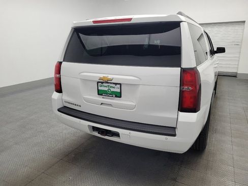 Used 2020 Chevrolet Suburban LT image 7