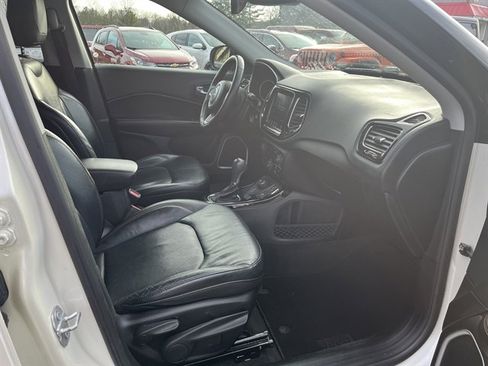 Used 2018 Jeep Compass Limited image 37