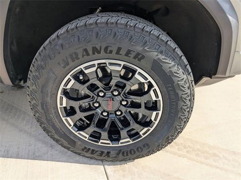 Used 2026 GMC Canyon AT4 w/ AT4 Premium Package image 10