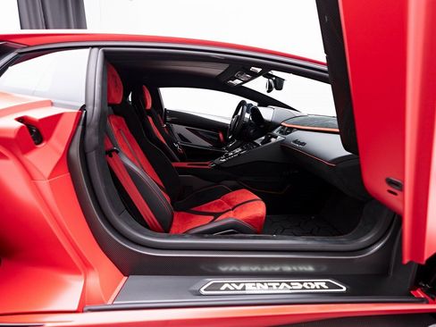 Used 2019 Lamborghini Aventador SVJ image 59