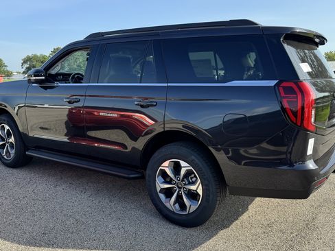 New 2027 Ford Expedition Active RWD image 5