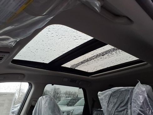 New 2026 Nissan Pathfinder SL w/ SL Premium Package AWD/4WD image 8