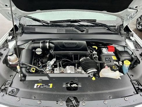 Certified 2024 Jeep Compass Latitude image 8