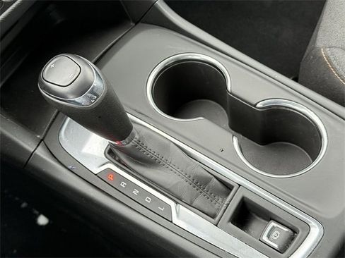 Used 2020 Chevrolet Equinox LT image 13