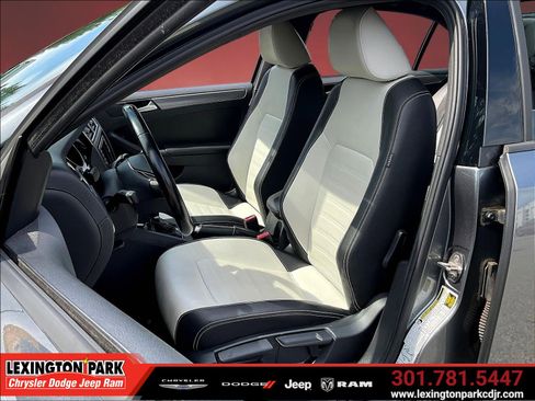 Used 2017 Volkswagen Jetta Sport FWD image 20