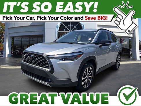 Used 2025 Toyota Corolla Cross XLE FWD image 1