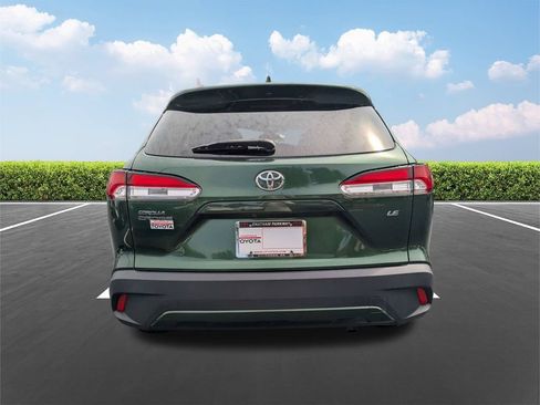 Certified 2022 Toyota Corolla Cross LE FWD image 5