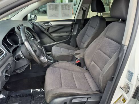 Used 2013 Volkswagen Golf 4-Door FWD image 21