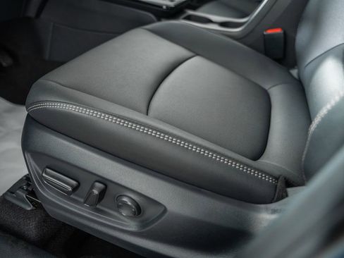 New 2026 Toyota Corolla Cross XLE w/ Convenience Package image 39