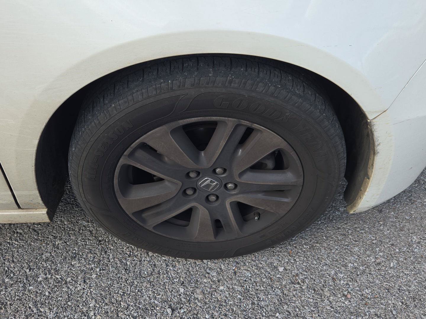Used 2015 Honda Odyssey Touring image 9