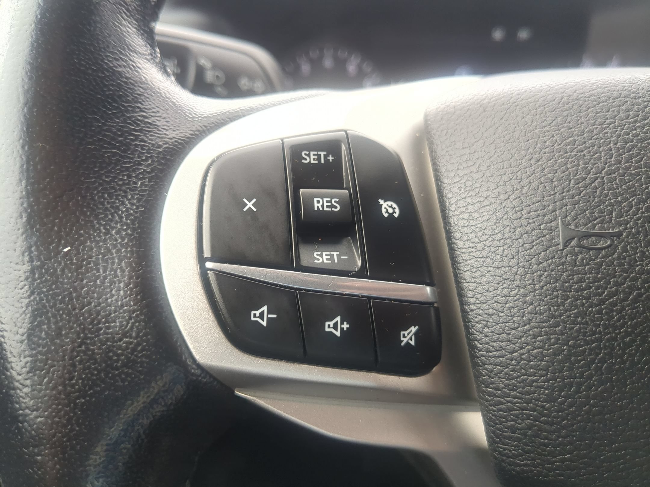 Used 2021 Ford Explorer XLT AWD/4WD image 21