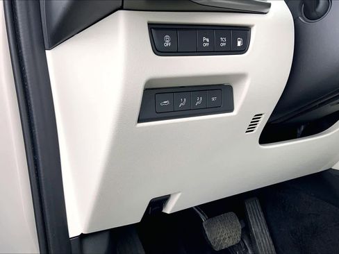 Used 2024 MAZDA CX-90 Plug-In Hybrid w/ Premium Plus image 37