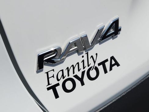 Certified 2025 Toyota RAV4 XLE AWD/4WD image 9