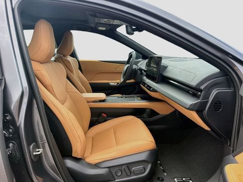 New 2026 Lexus ES 350e w/ Convenience Package FWD image 15