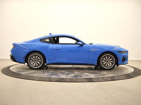 Used 2026 Ford Mustang GT Premium image 2