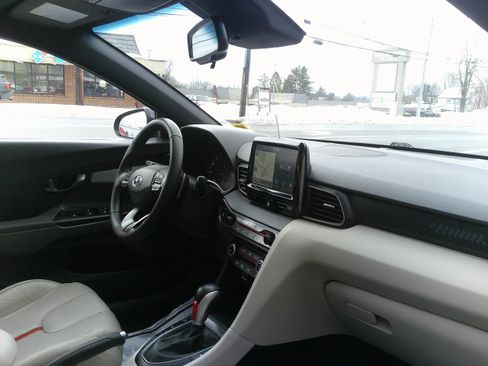 Used 2019 Hyundai Veloster Turbo Ultimate image 20