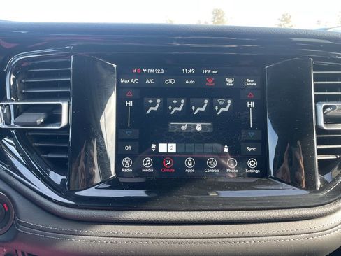 Used 2024 Dodge Durango SXT image 25