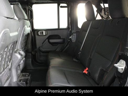 Used 2018 Jeep Wrangler Unlimited Rubicon image 13