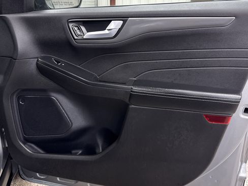 Used 2024 Ford Escape SE image 21